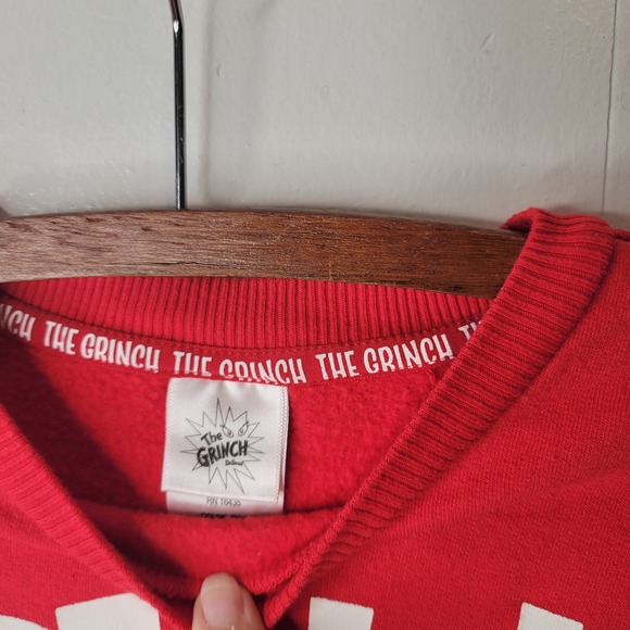 The Grinch Dr Seuss Red Sweatshirt Pullover Top 4T Graphic Whimsy Cute Festive - Picture 8 of 10